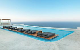Oyster Luxury Suites Santorini